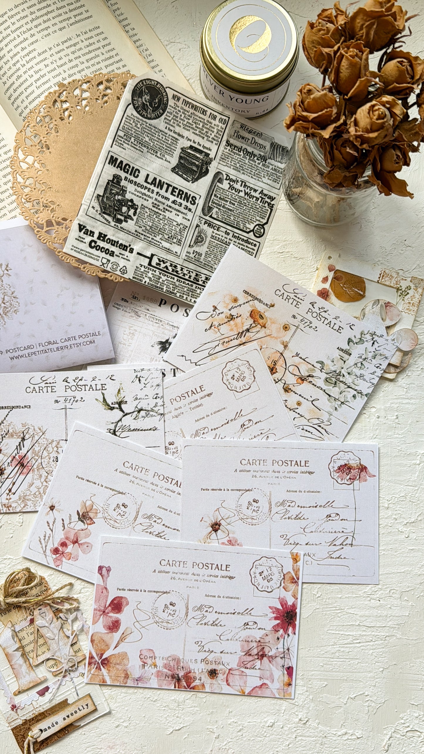Postcards Floral · Postales