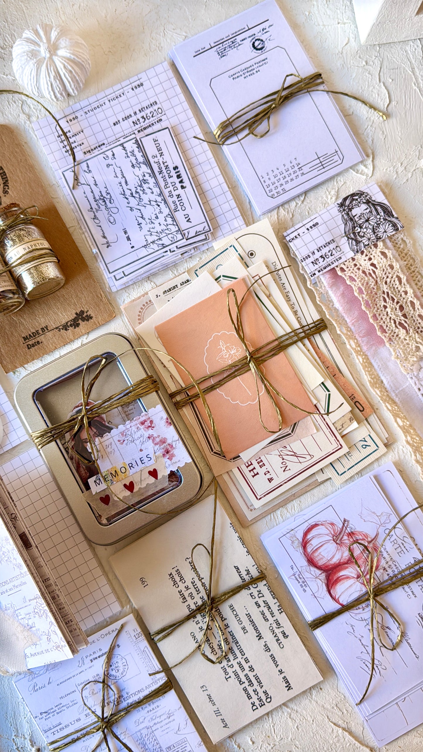 Kit Handmade · October
