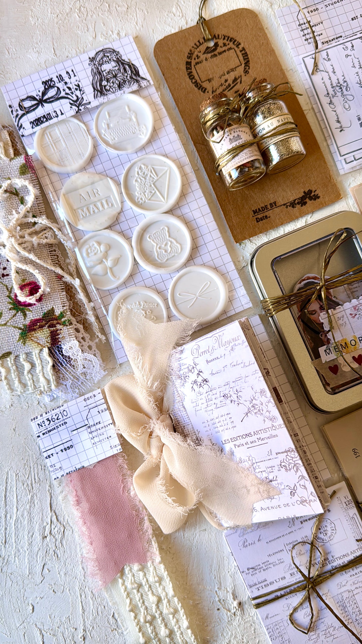 Kit Handmade · October