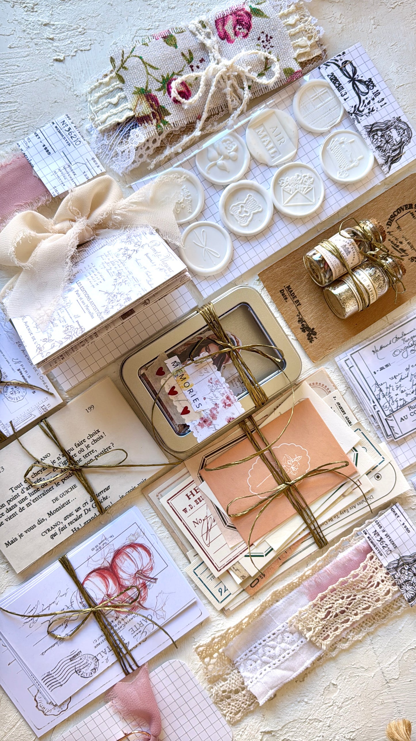 Kit Handmade · October