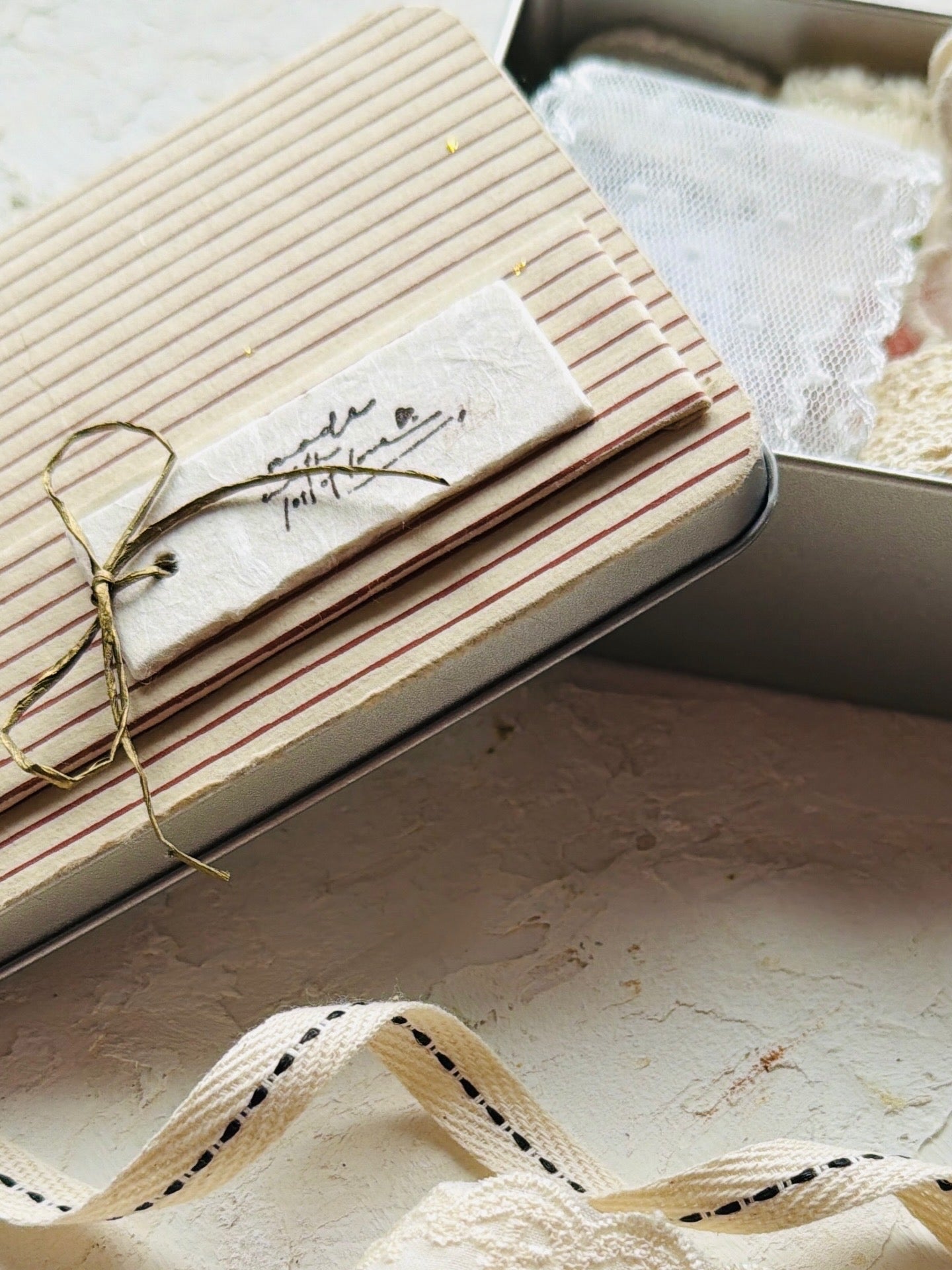Lata Decorada · Colección Atelier