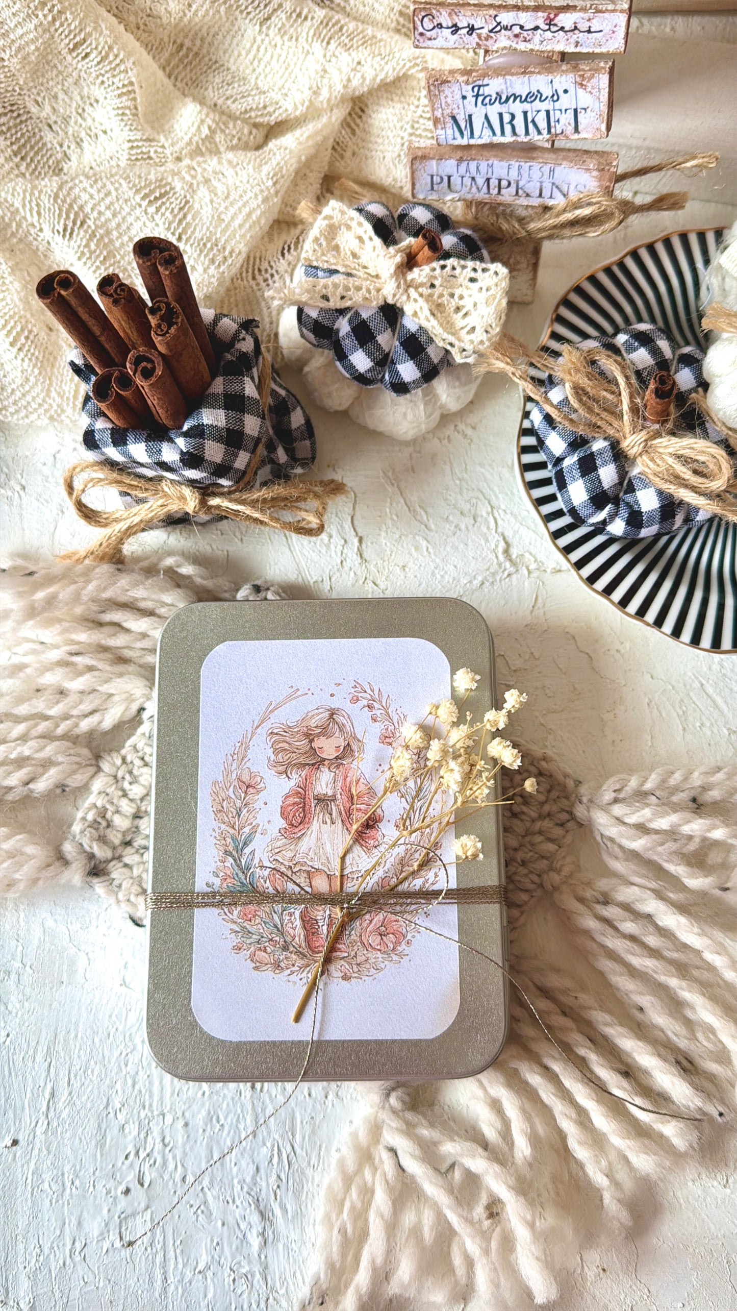 LATITAS · Little Box
