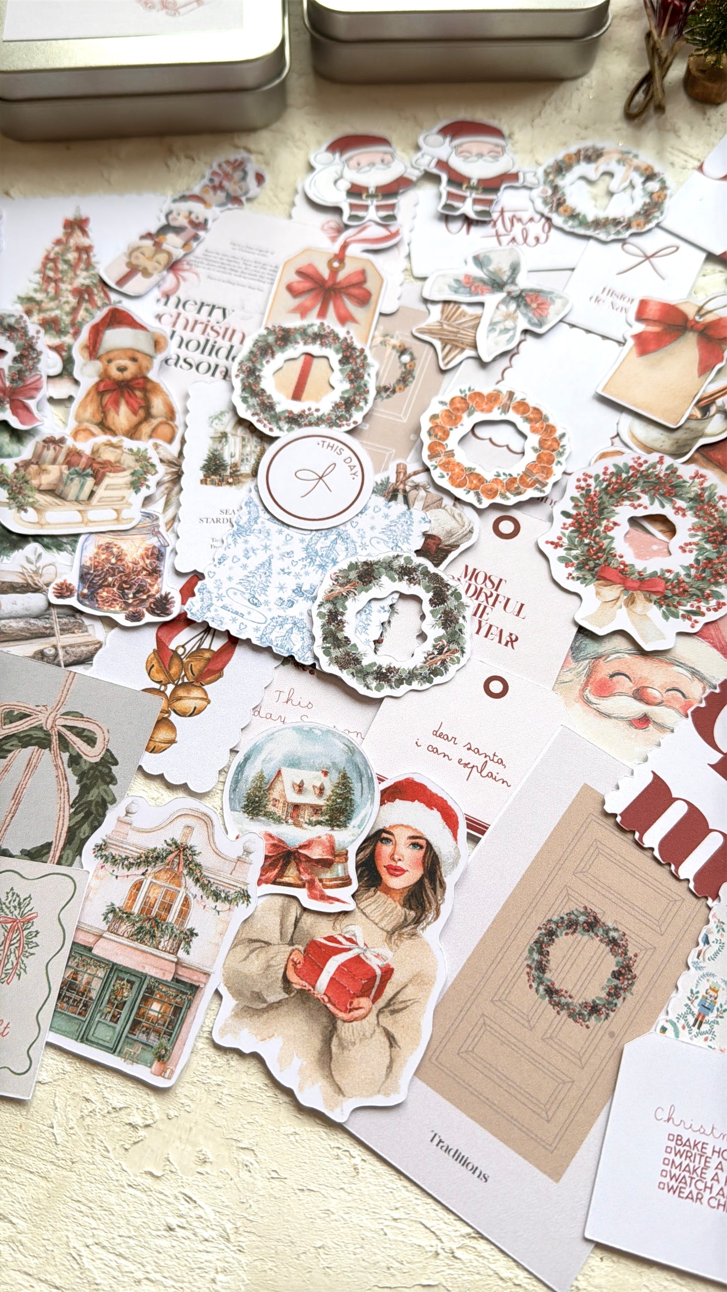 Lata con Die Cuts de Navidad