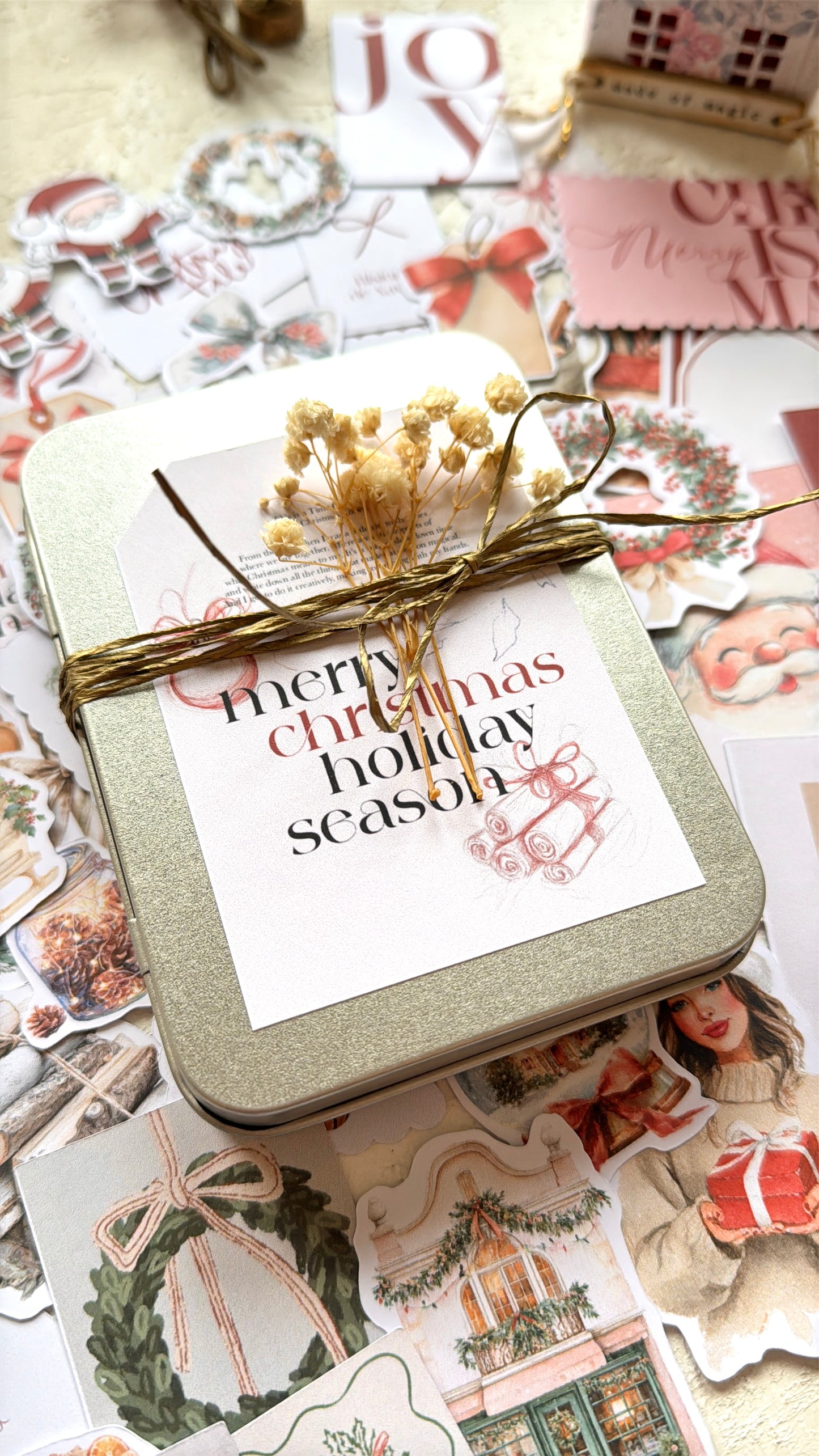 Lata con Die Cuts de Navidad