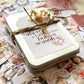 Lata con Die Cuts de Navidad