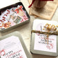 Lata con Die Cuts de Navidad