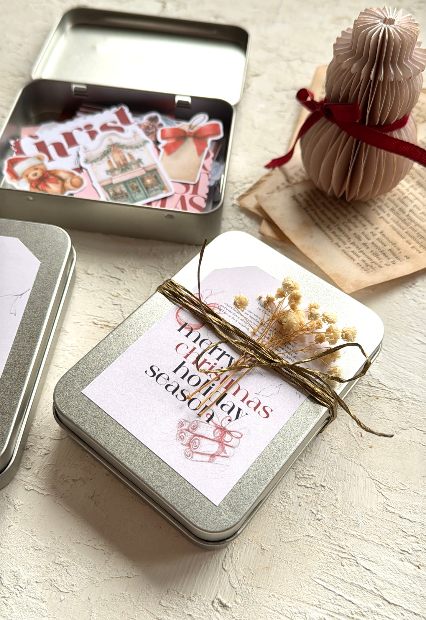Lata con Die Cuts de Navidad