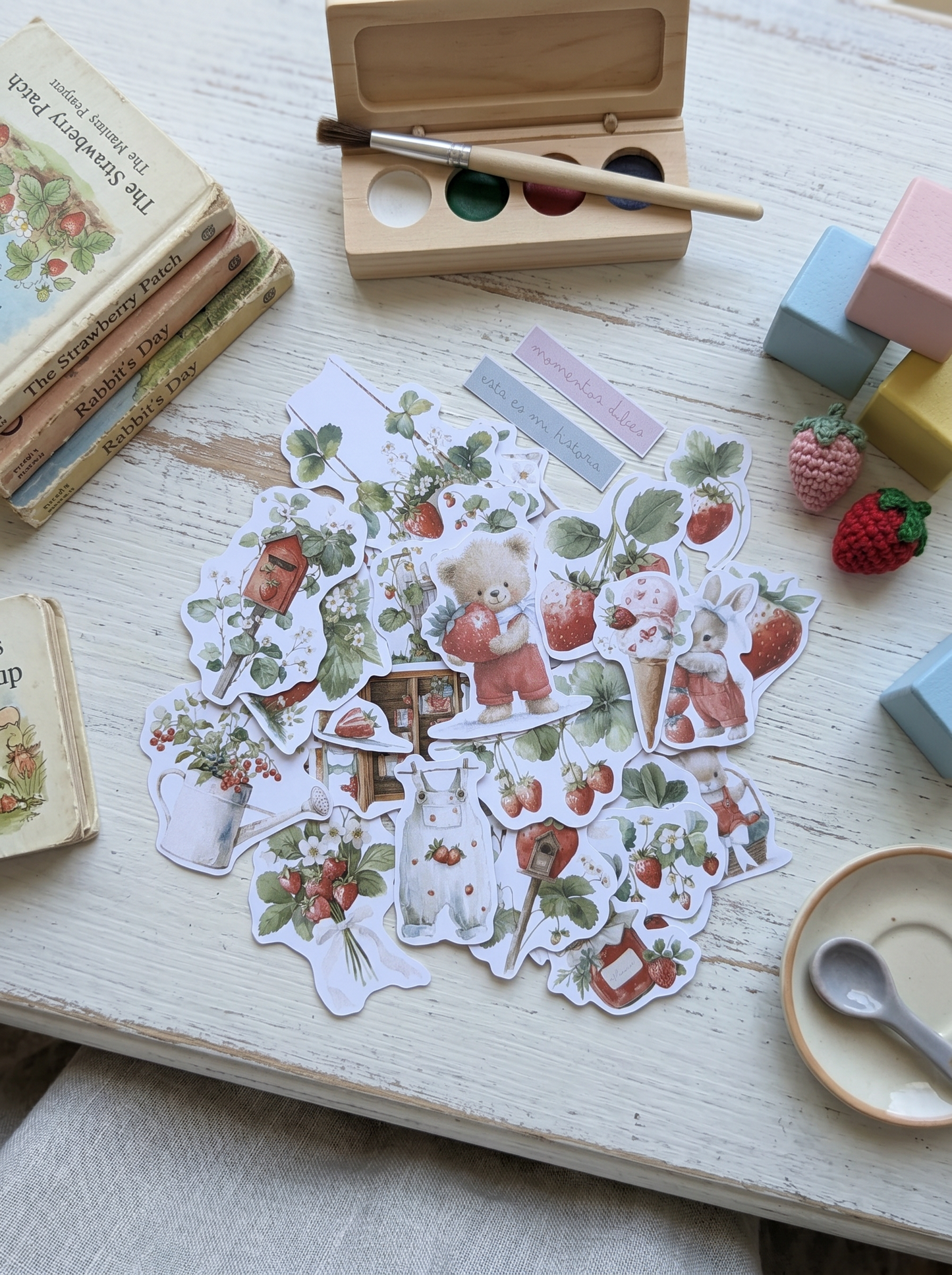 DIE CUTS Fresita - 31 Piezas Troqueladas (Recortables)