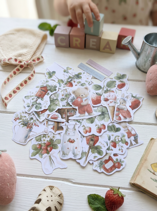 DIE CUTS Fresita - 31 Piezas Troqueladas (Recortables)