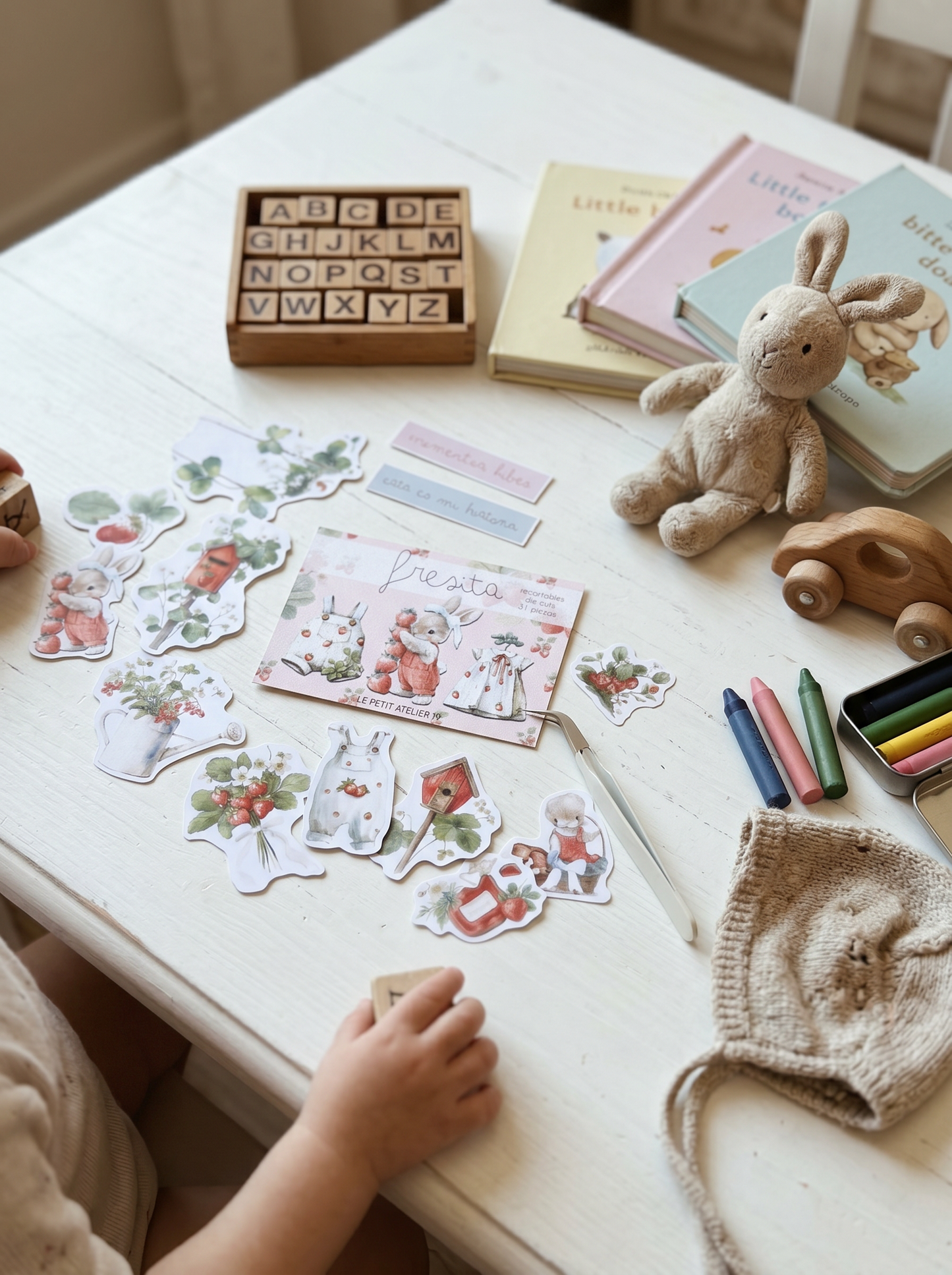 DIE CUTS Fresita - 31 Piezas Troqueladas (Recortables)