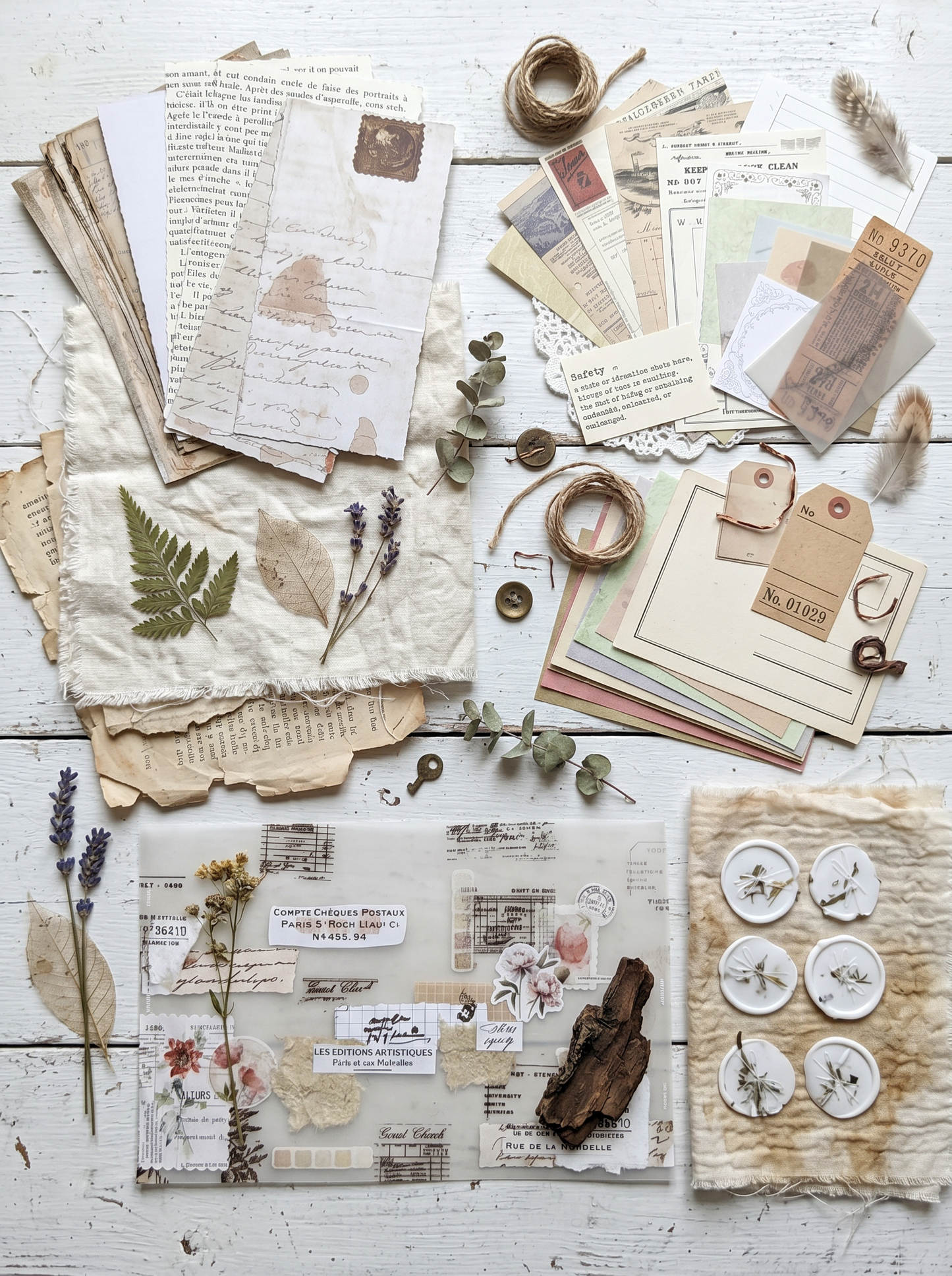 Mystery Vellum Pouch · Sobres Sorpresa