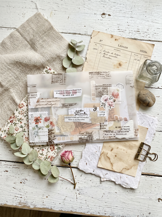Mystery Vellum Pouch · Sobres Sorpresa