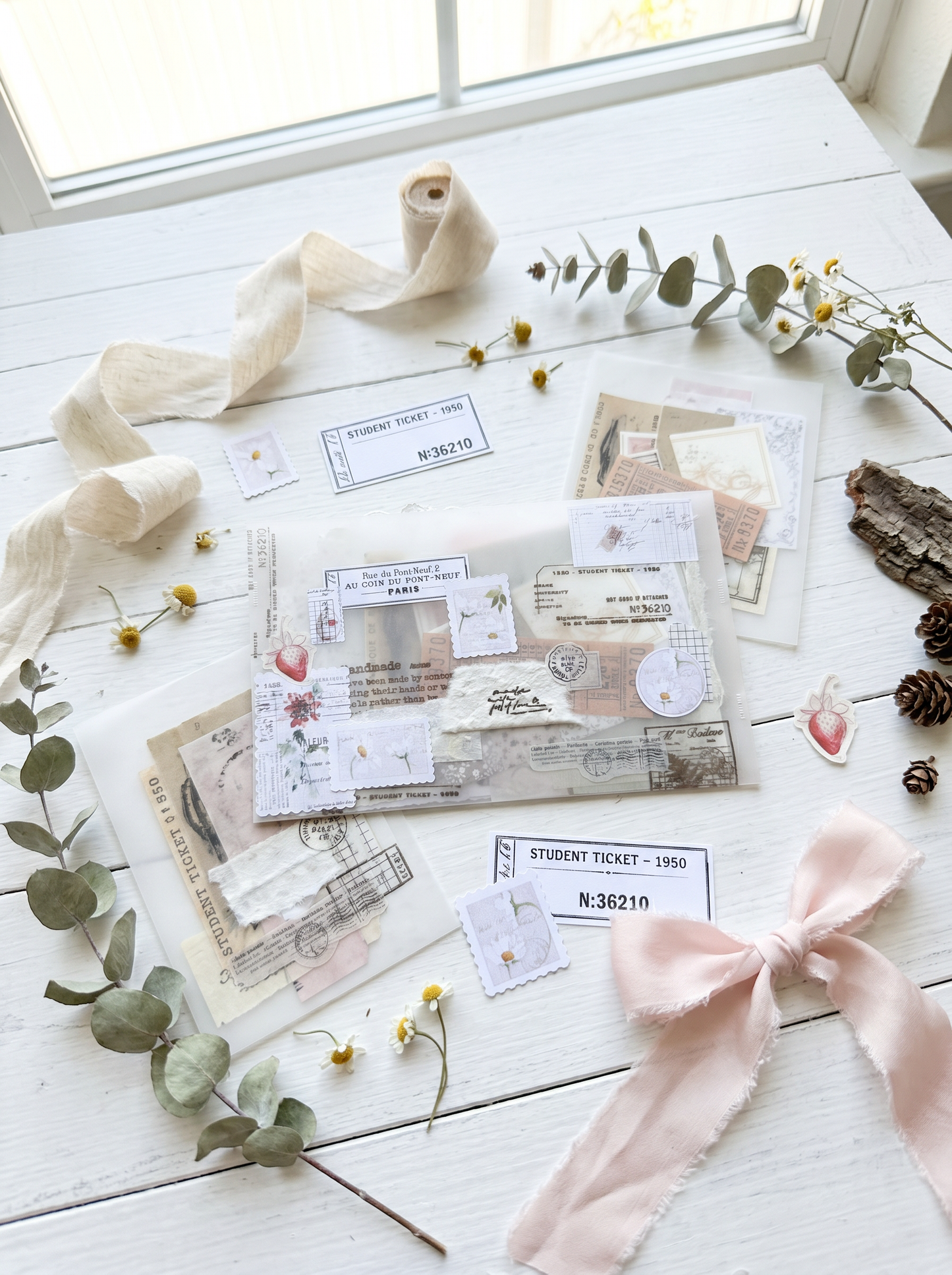 Mystery Vellum Pouch · Sobres Sorpresa